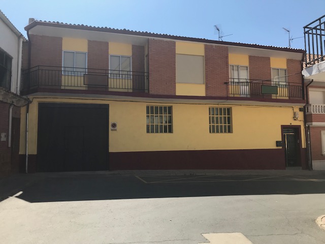 Se vende edificio en la C/ Badajoz